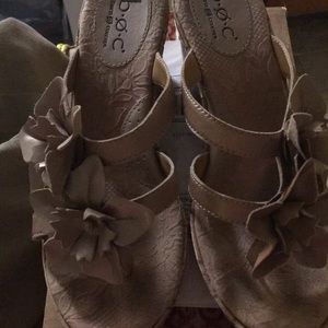 Box shoes gold leather double floral